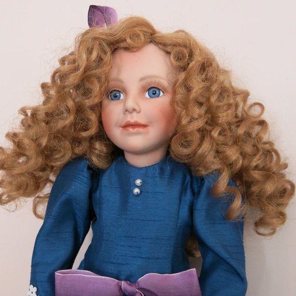 Vintage Cindy Mcclure Collectible 1997 Doll - Picture 6 of 7